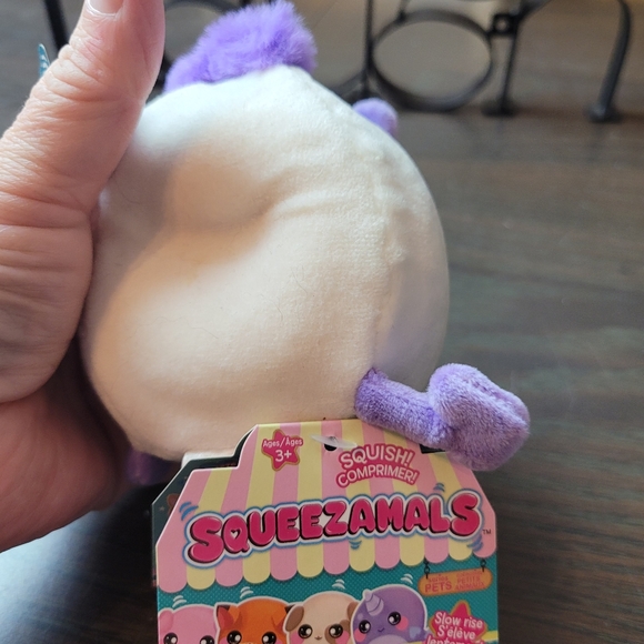 Squeezamals Wave 1 Unicorn Plush Figure - Picture 13 of 13